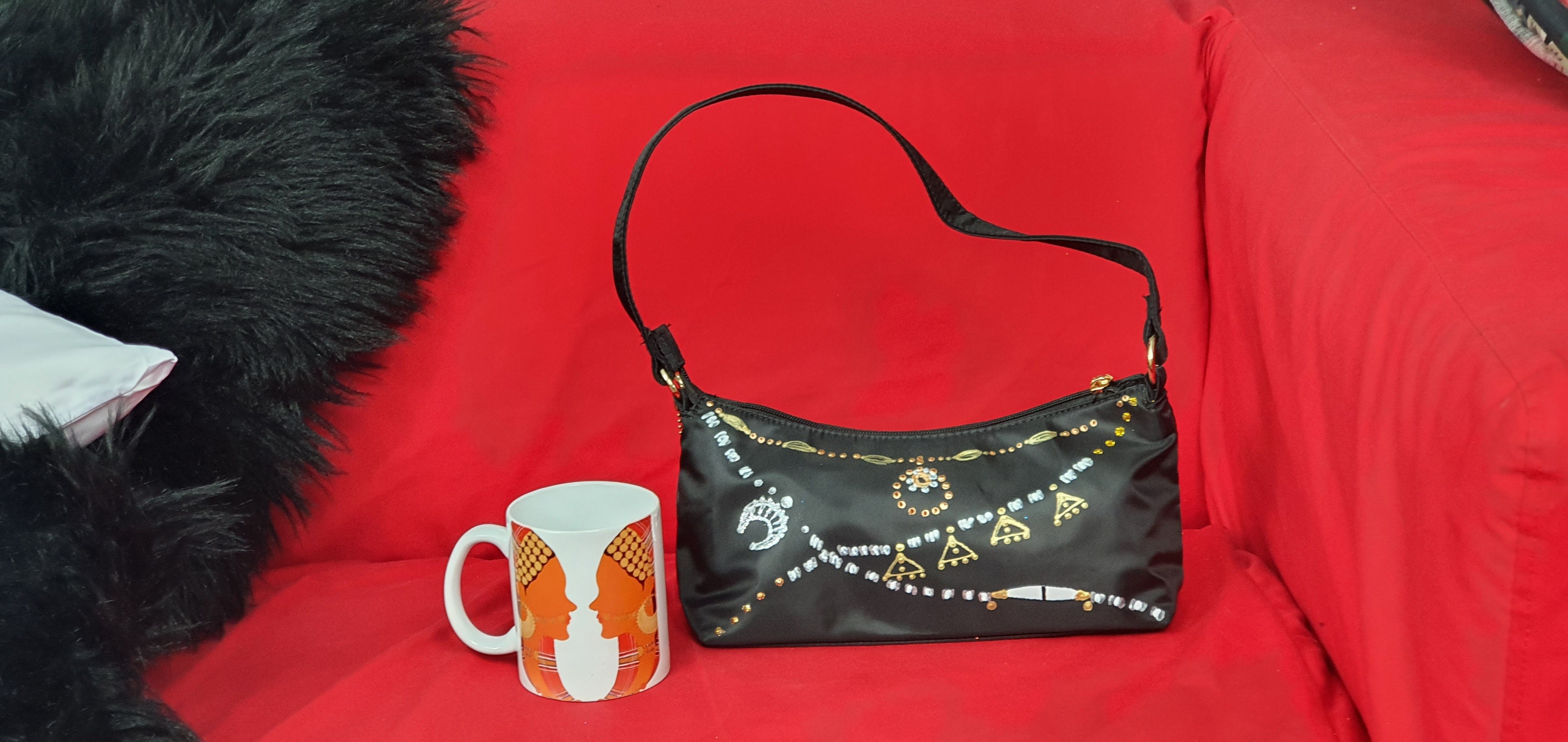 Sudanese necklaces handbag - شنطه عقود بلدي