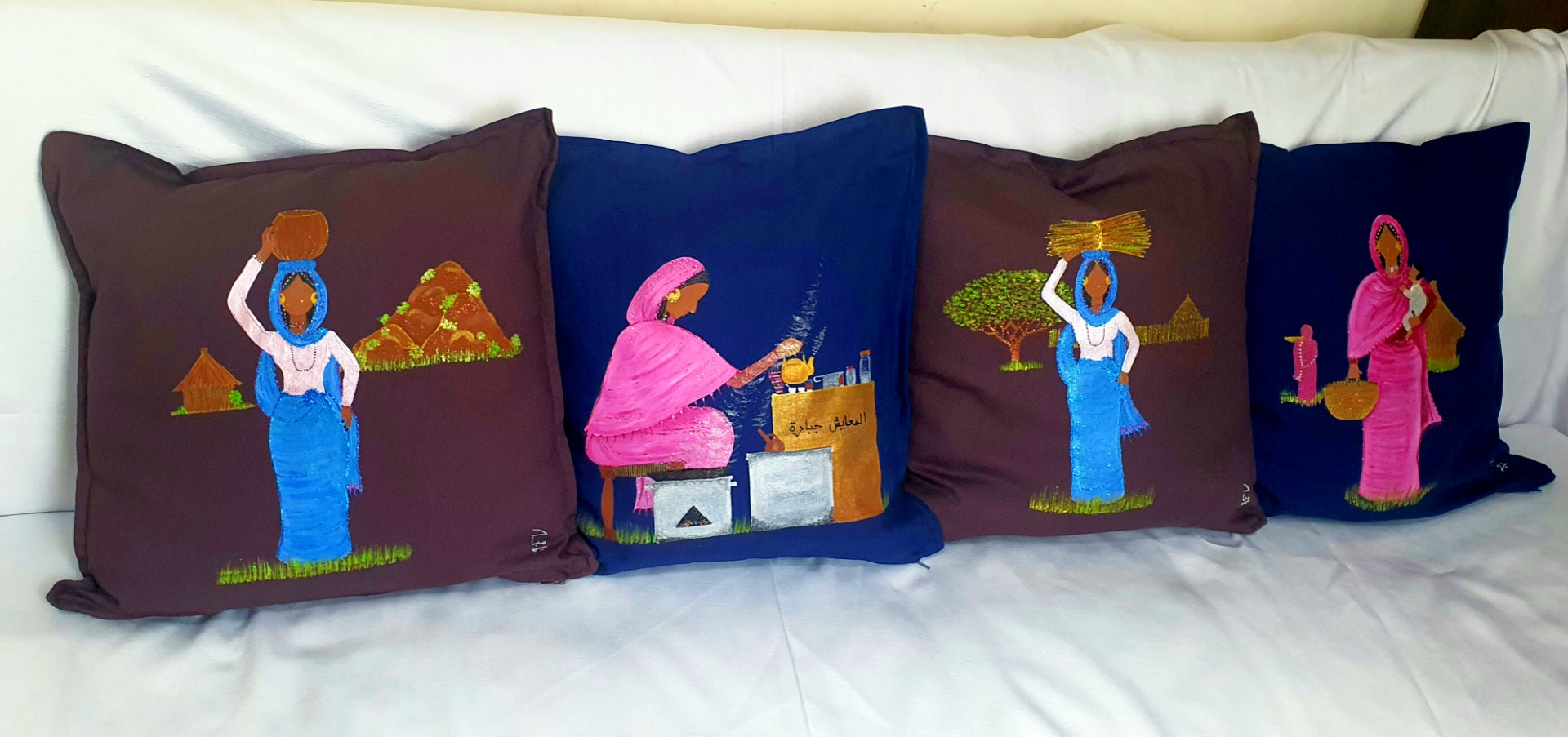 Water Fetcher Cushion Cover – غطاء وسادة جلابة الموية