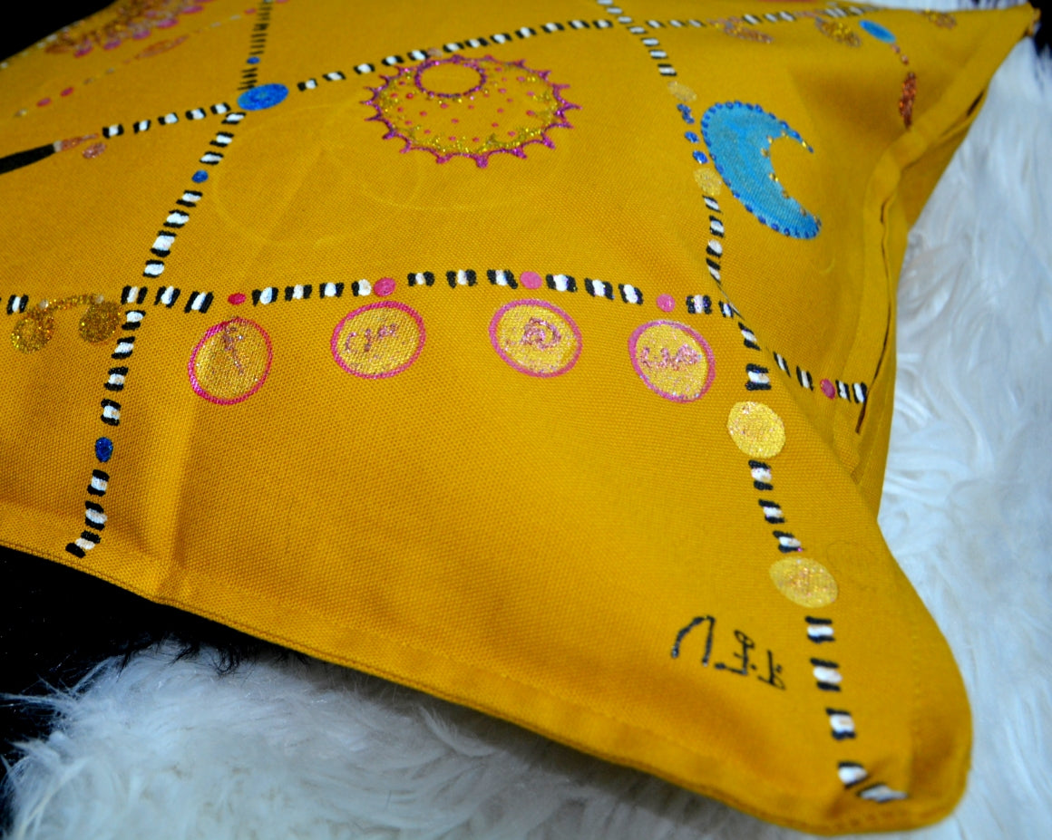 Dahabaya necklaces cushion cover