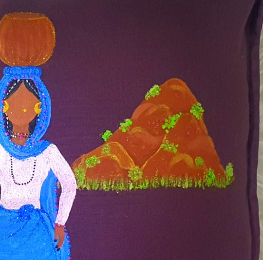 Water Fetcher Cushion Cover –   غطاء وسادة جلابة الموية